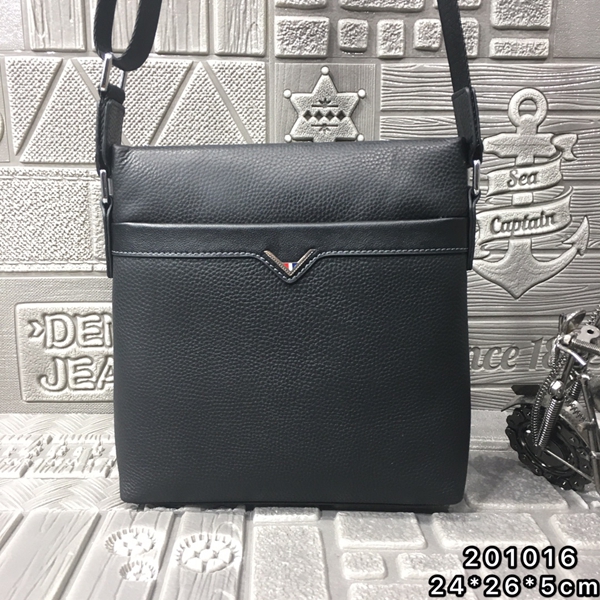 スーパーコピーブランドバッグ正面デザイン